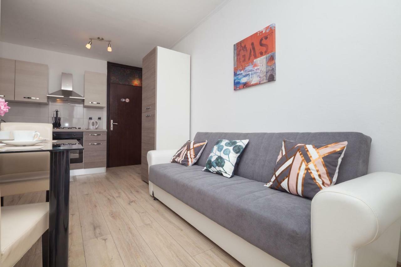 Apartman Ester Pula Exterior foto