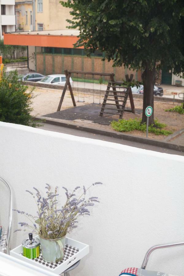 Apartman Ester Pula Exterior foto