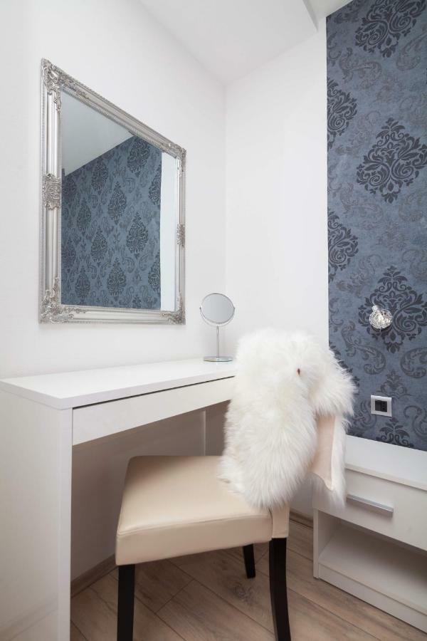 Apartman Ester Pula Exterior foto
