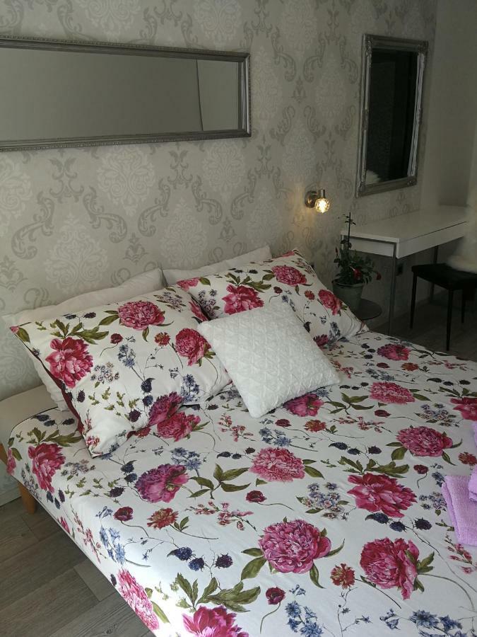 Apartman Ester Pula Exterior foto
